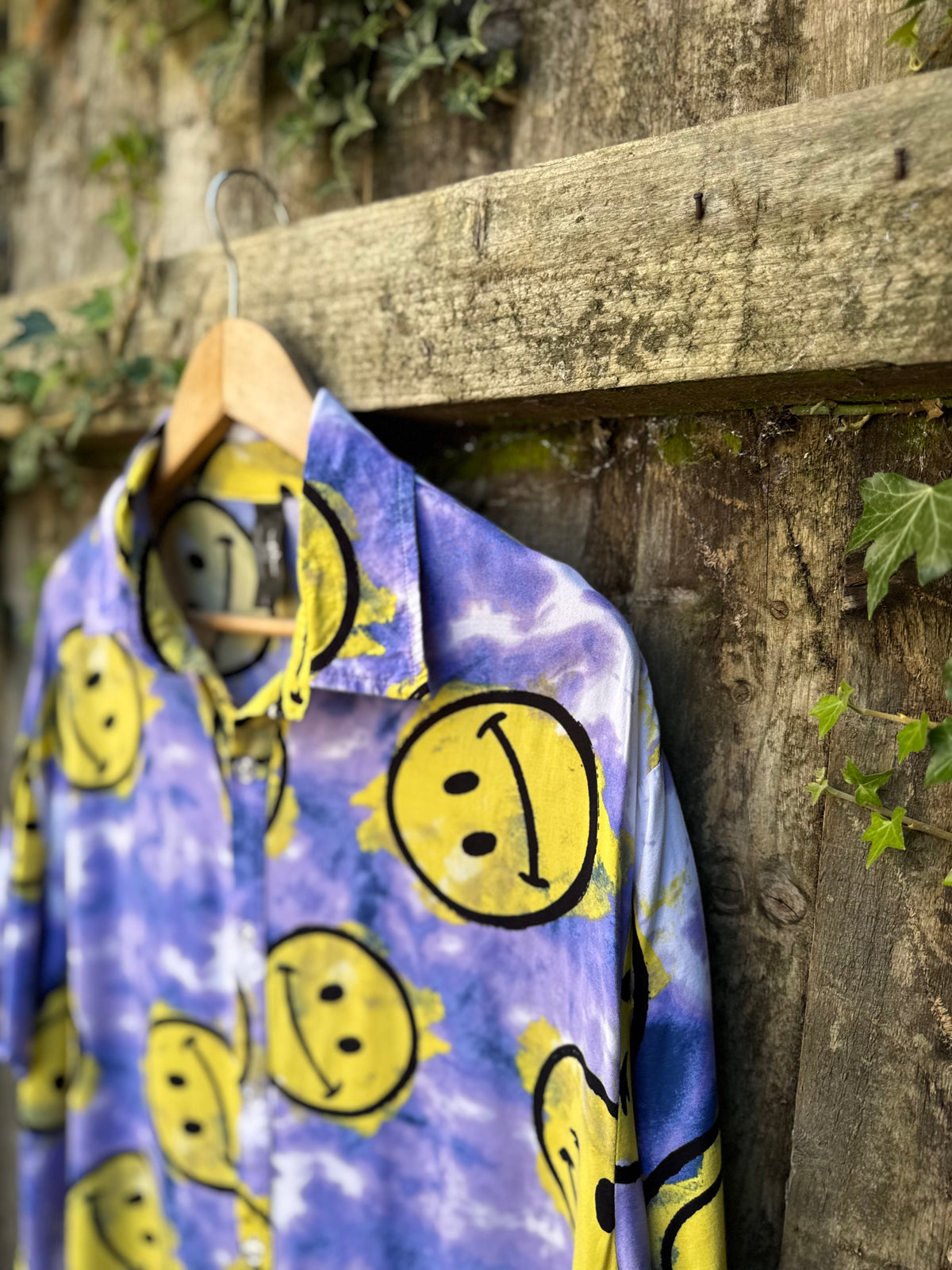 Retro Smiley Face Shirt | 90s Style Rave Festival Print Short Sleeve Shirt