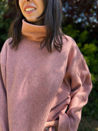 Vintage Embroidered Roll Neck Fleece Pullover – Sundance Sun Graphic