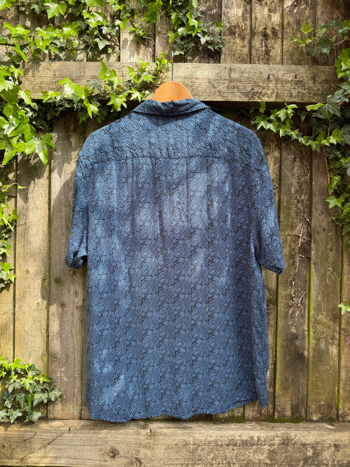 Vintage 90s Paisley Print Shirt | Blue Pattern Short Sleeve
