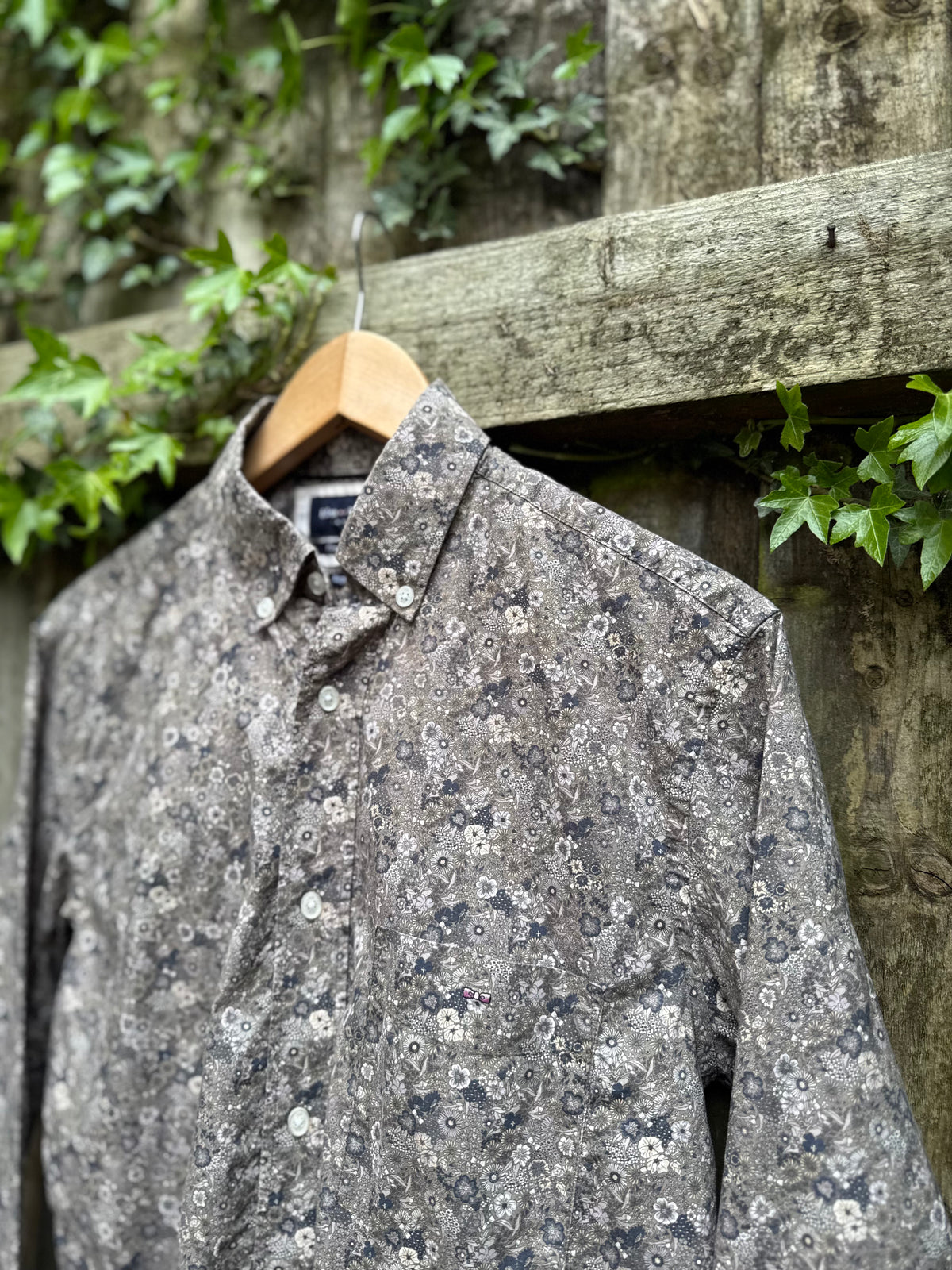 Vintage Style Grey Floral Print Shirt | Micro Pattern Long Sleeve
