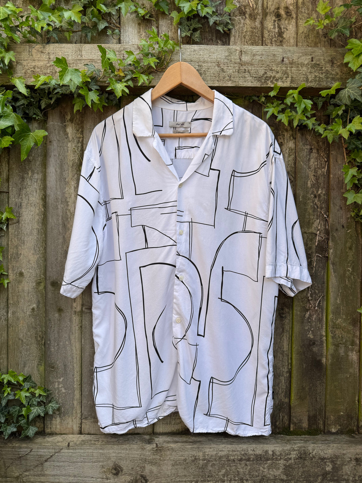 Retro Abstract Line Art Shirt | White & Black Geometric Pattern Short Sleeve