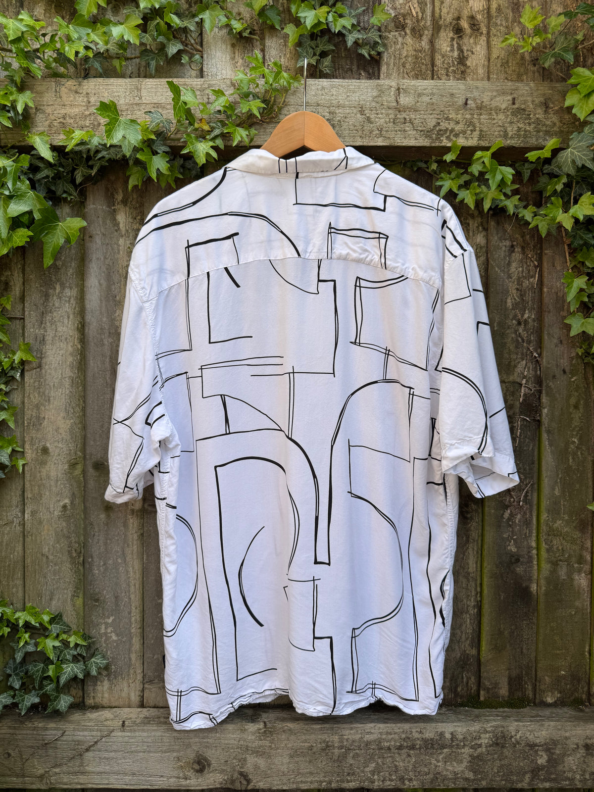 Retro Abstract Line Art Shirt | White & Black Geometric Pattern Short Sleeve