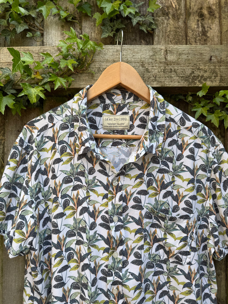 Vintage Tropical Leaf Pattern Shirt | Short Sleeve