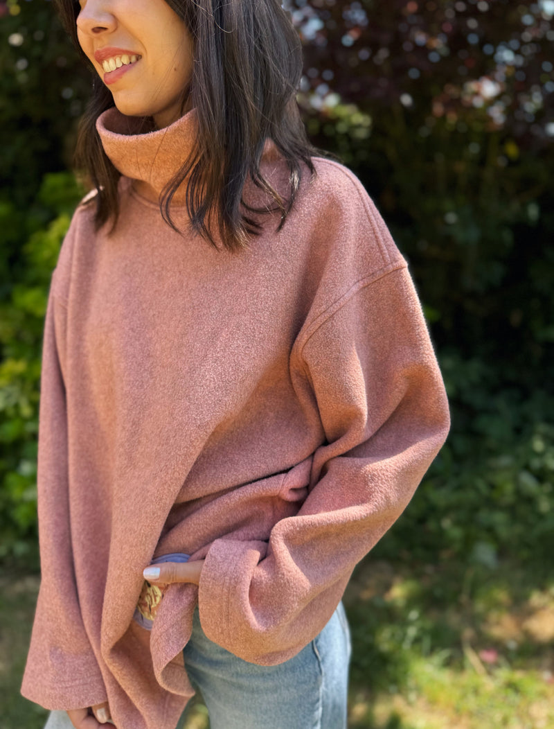 Vintage Embroidered Roll Neck Fleece Pullover with Sundance Sun Graphic in Dusty Rose